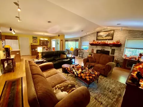 450 Lakeshore Dr, Gatlinburg, TN 37738 photo 4