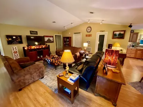 450 Lakeshore Dr, Gatlinburg, TN 37738 photo 3