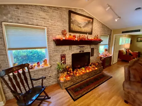 450 Lakeshore Dr, Gatlinburg, TN 37738 photo 5