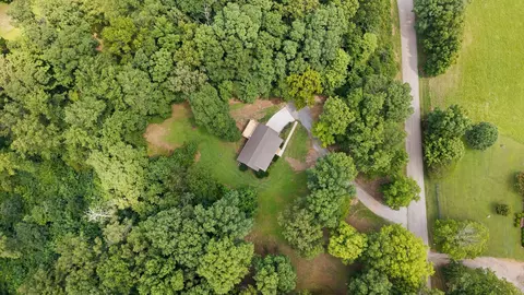 1330 Promise Land Rd, Charlotte, TN 37036