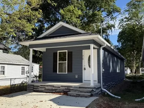 319 Gentry St, Tullahoma, TN 37388