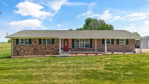 858 Seed Tick Rd, Philadelphia, TN 37846