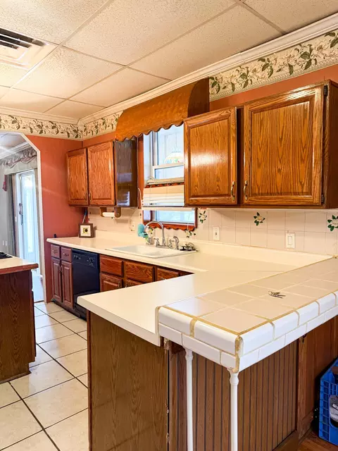 Kitchen - 108 Sunset Cir, Centerville, TN 37033 photo 3 of 4