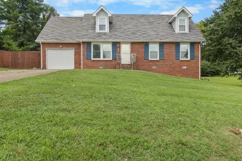 2301 Sherwood Hills Ct, Clarksville, TN 37042