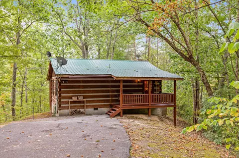 3040 Patty View Way, Sevierville, TN 37862
