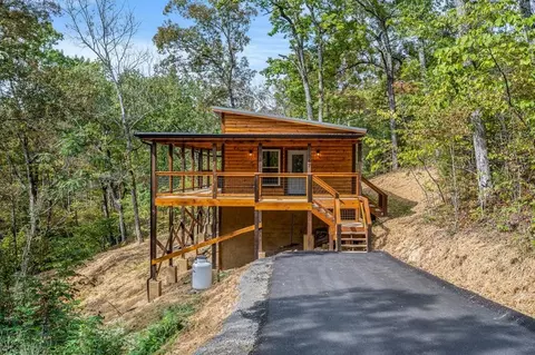 1047 Pleasure Rd, Sevierville, TN 37876