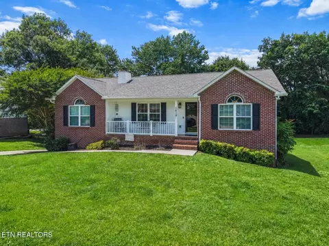 1619 Northfield Dr, Maryville, TN 37804