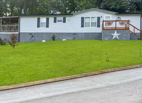 896 Ponderosa Dr, Soddy Daisy, TN 37379