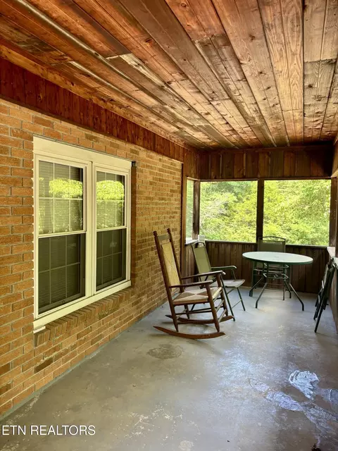 194 Woody Ln, Kingston, TN 37763