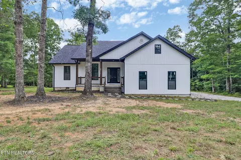 528 St Anthony Dr, Jamestown, TN 38556