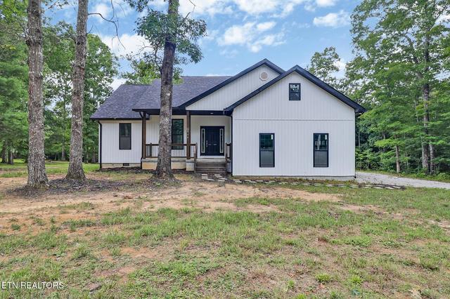 528 St Anthony Dr, Jamestown, TN 38556