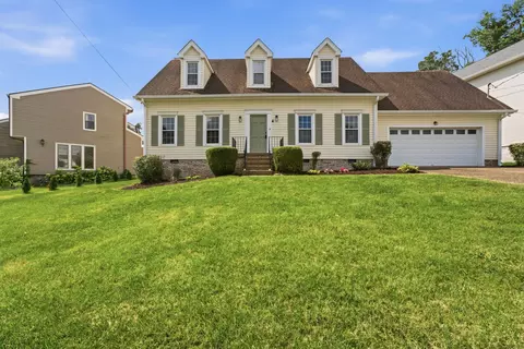 2601 Somerset Dr, Nashville, TN 37217