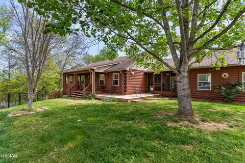 615 Harold Dr, Maryville, TN 37803