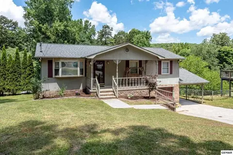 185 Cedar Cir, Powell, TN 37849 photo 2