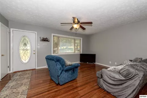 185 Cedar Cir, Powell, TN 37849 photo 5