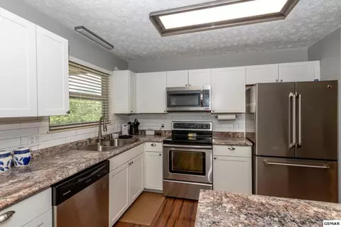 185 Cedar Cir, Powell, TN 37849 photo 11