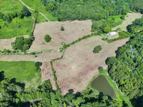 200 Rough Point Ln, Whitleyville, TN 38588