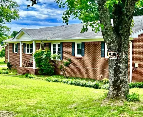 812 Brookhaven Cir, Shelbyville, TN 37160