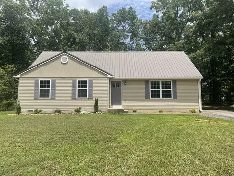 9098 Redbud Ln, Nunnelly, TN 37137