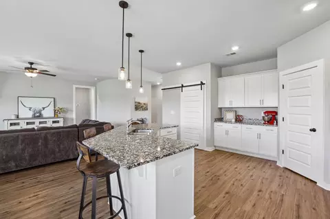 Kitchen - 731 N Main St, Morrison, TN 37357 photo 3 of 5