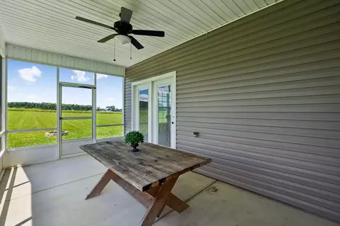 Exterior - 731 N Main St, Morrison, TN 37357 photo 7 of 14