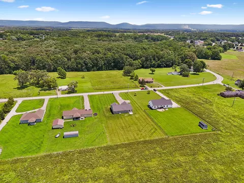 View/Area - 731 N Main St, Morrison, TN 37357 photo 5 of 11