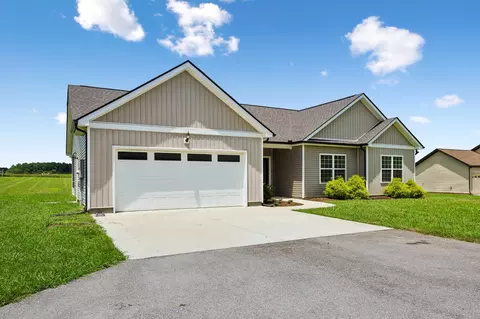 Exterior - 731 N Main St, Morrison, TN 37357 photo 3 of 14