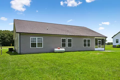 Exterior - 731 N Main St, Morrison, TN 37357 photo 11 of 14