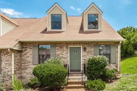 101 Deerpoint Ln, Hendersonville, TN 37075