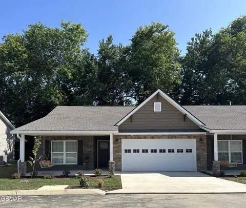 670 Snowflower Cir #23, Pigeon Forge, TN 37863