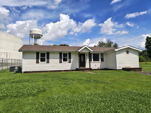 1375 Moss Rd, Clarksville, TN 37043