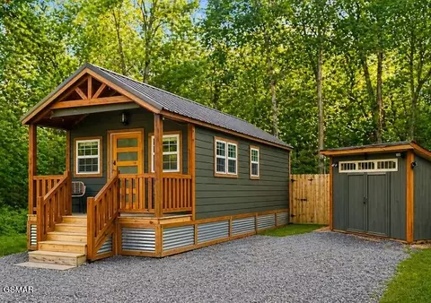742 Hardin Ln, Sevierville, TN 37862