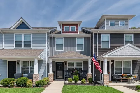 217 Woodland Valley Ln, Clarksville, TN 37040