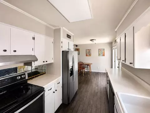 Kitchen - 655 End Dr, Savannah, TN 38372 photo 1 of 2