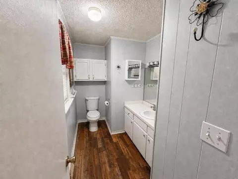 Bath - 655 End Dr, Savannah, TN 38372 photo 2 of 3