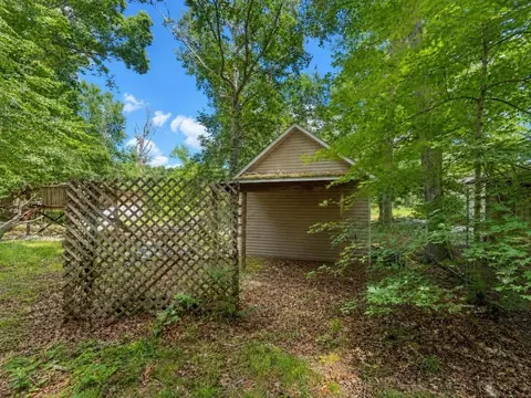 Exterior - 655 End Dr, Savannah, TN 38372 photo 3 of 5