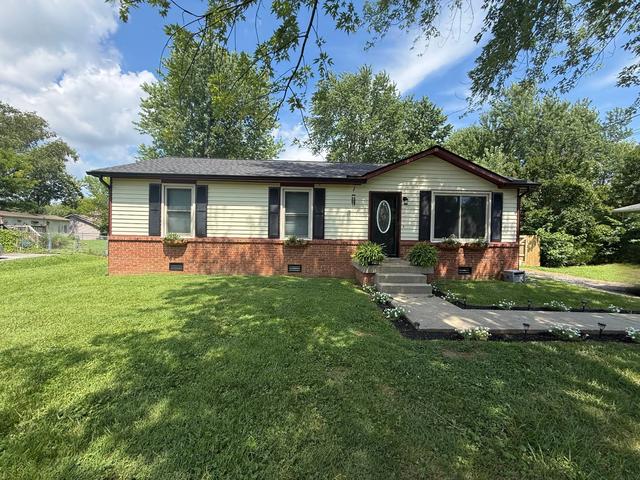 911 Ryan Dr, Clarksville, TN 37042