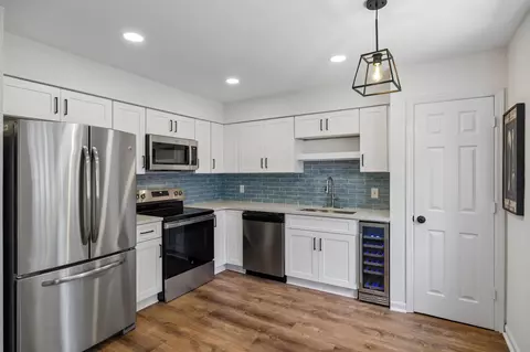 200 N Royal Oaks Blvd #E1, Franklin, TN 37067