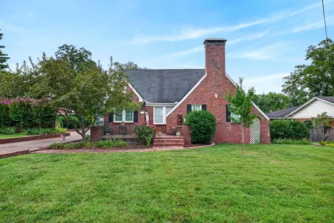 123 Castle Heights Ave, Lebanon, TN 37087
