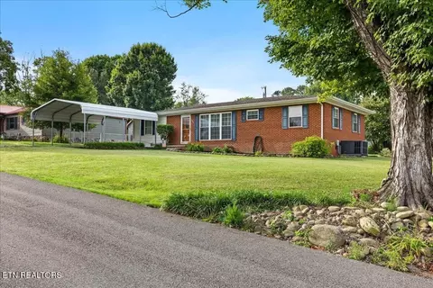 1231 Morgan St, Athens, TN 37303