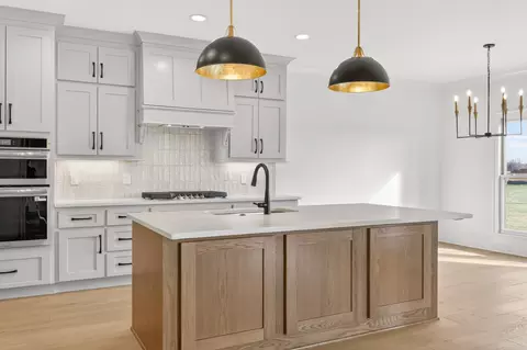 Kitchen - 5541 Sinclair St, Murfreesboro, TN 37127 photo 6 of 8