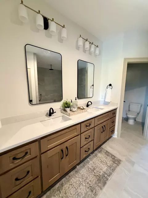 Bath - 5541 Sinclair St, Murfreesboro, TN 37127 photo 5 of 16