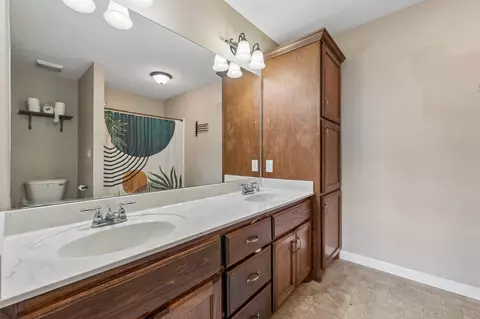 Bath - 503 Polo Ln, Springfield, TN 37172 photo 2 of 3