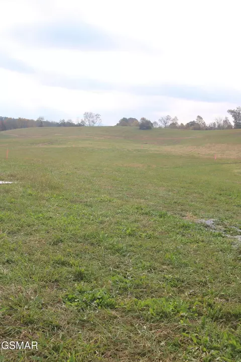 635 Sharp Rd, Sevierville, TN 37876 photo 3