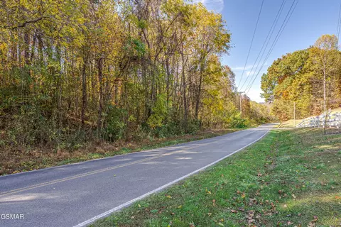 22 Green Hill Rd, Dandridge, TN 37725
