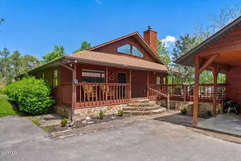 1463 Red Cedar Ln, Sevierville, TN 37876