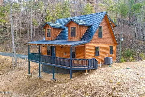 2321 Willow Ln, Sevierville, TN 37862