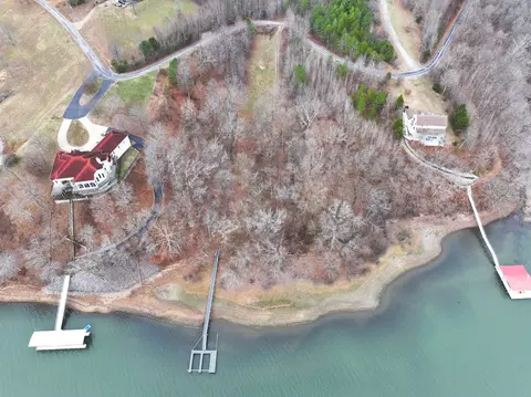 454 River Trace Dr, Dover, TN 37058 photo 8
