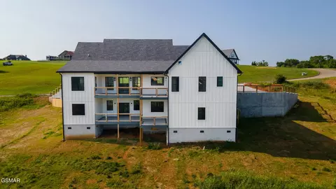 Exterior - 206 Eagle View Dr, Dandridge, TN 37725 photo 4 of 15