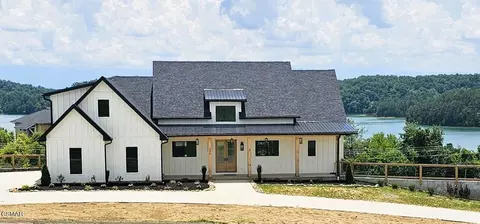 Exterior - 206 Eagle View Dr, Dandridge, TN 37725 photo 2 of 15